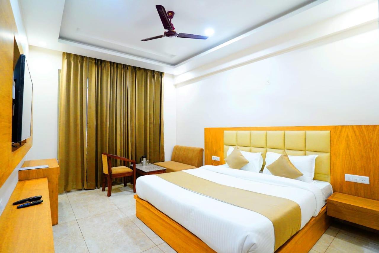Hotel Amansara Lucknow Eksteriør billede
