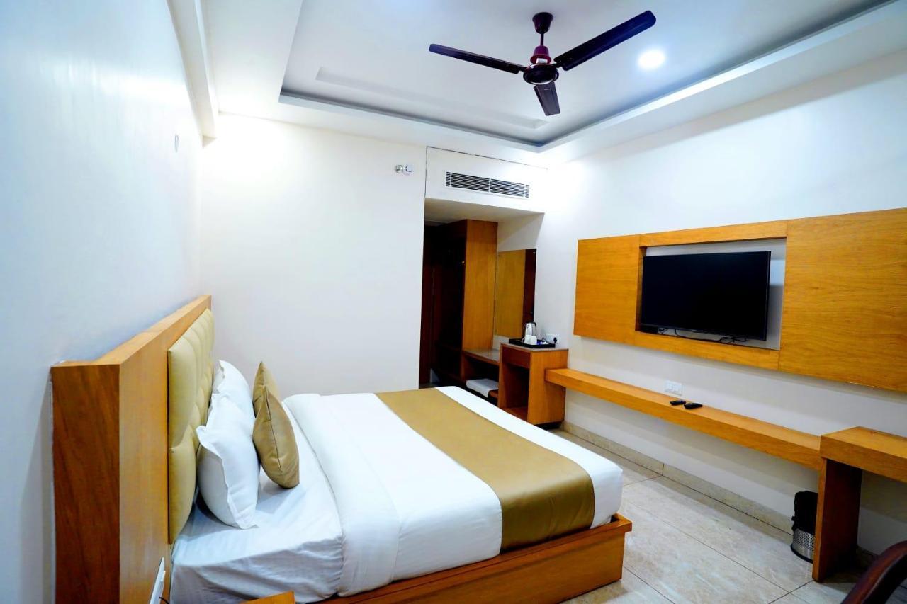 Hotel Amansara Lucknow Eksteriør billede