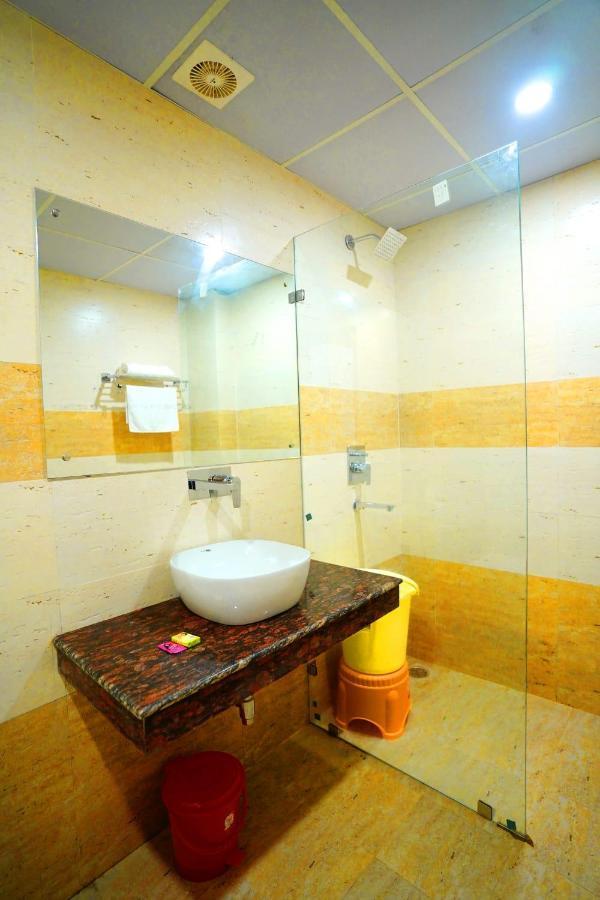 Hotel Amansara Lucknow Værelse billede